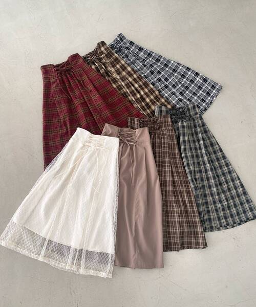 MAJESTIC LEGON(マジェスティックレゴン)の「バックレースアップフレアスカート(スカート・レディース・ブラウン/ホワイト系その他2/ブラウン系その他2/ブラック系その他/レッド系その他2/ブラウン系その他5/ブラック系その他2・MEDIUM/SMALL)」の8枚目の写真