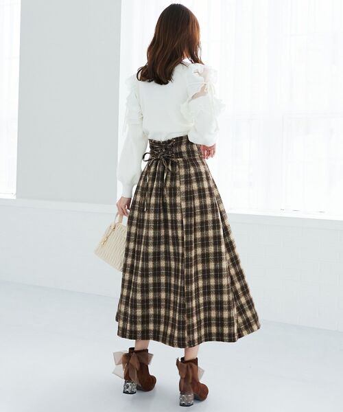 MAJESTIC LEGON(マジェスティックレゴン)の「バックレースアップフレアスカート(スカート・レディース・ブラウン/ホワイト系その他2/ブラウン系その他2/ブラック系その他/レッド系その他2/ブラウン系その他5/ブラック系その他2・MEDIUM/SMALL)」の18枚目の写真