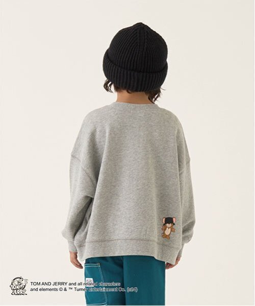 b・ROOM(ビールーム)の「【TOM AND JERRY】【毛玉バイバイ裏毛】ビッグシルエットプリントスウェット(スウェット・キッズ・トップグレー/オートミール/ブラック・110cm/100cm/120cm/130cm/140cm/150cm)」の5枚目の写真