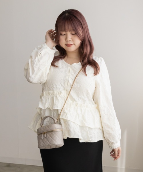 CLETTE(クレット)の「アシメティアード花柄ジャガードブラウス(シャツ/ブラウス・レディース・アイボリー/ブラック・LL/3L/4L)」の5枚目の写真