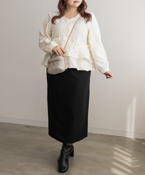 CLETTE(クレット)の「アシメティアード花柄ジャガードブラウス(シャツ/ブラウス・レディース・アイボリー/ブラック・LL/3L/4L)」の4枚目の写真