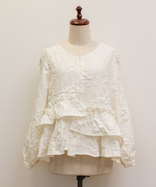 CLETTE(クレット)の「アシメティアード花柄ジャガードブラウス(シャツ/ブラウス・レディース・アイボリー/ブラック・LL/3L/4L)」の13枚目の写真