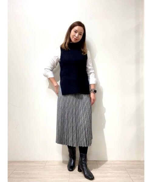 BROOKS BROTHERS（ブルックスブラザーズ）の「ポリエステルブレンド グレンチェック ミディプリーツスカート（スカート・レディース・グレー・2/4/0）」の9枚目の写真