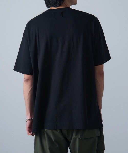 MAISON CLUB（メゾンクラブ）の「【MAISON CLUB】Logo Print Over Size Tee 半袖オーバーサイズTee（Tシャツ/カットソー・メンズ・ホワイト系その他4/ホワイト系その他2/ブラック系その他/ブラック系その他3/ブラック系その他2/ホワイト系その他/ホワイト系その他3・L/XL）」の12枚目の写真
