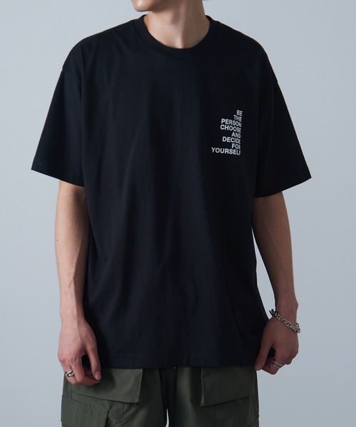 MAISON CLUB（メゾンクラブ）の「【MAISON CLUB】Logo Print Over Size Tee 半袖オーバーサイズTee（Tシャツ/カットソー・メンズ・ホワイト系その他4/ホワイト系その他2/ブラック系その他/ブラック系その他3/ブラック系その他2/ホワイト系その他/ホワイト系その他3・L/XL）」の8枚目の写真