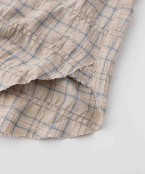 SEA(シー)の「VINTAGE カットオフチェックネルシャツ(シャツ/ブラウス・レディース・チャコールグレー/ベージュ・ONE SIZE)」の5枚目の写真