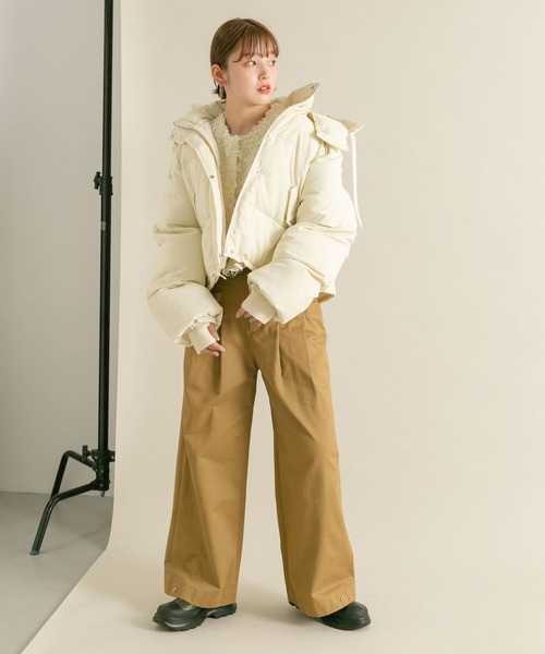 KBF(ケイビーエフ)の「ポケットディティールパンツ(その他パンツ・レディース・ベージュ/ブラウン/ネイビー・ONE)」の11枚目の写真
