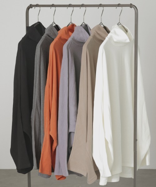 HUG.U(ハグユー)の「発熱ドルマントップス 体感+3.1℃(Tシャツ/カットソー・レディース・オフホワイト/ラベンダー/オレンジ/ベージュ/グレー/ブラック・FREE)」の22枚目の写真