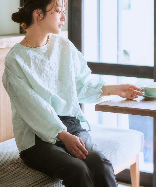 nissen（ニッセン）の「やわらかふくれジャガードバルーン袖ブラウス（シャツ/ブラウス・レディース・ミント/ブラック/アイボリー・3L/LL/L/M/S）」の4枚目の写真