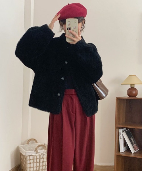 gossip!ロサンゼルス(ゴシップロサンゼルス)の「フェミニンファージャケット(ダウンジャケット/コート・レディース・ブラウン/ブラック/ライトベージュ・M)」の4枚目の写真