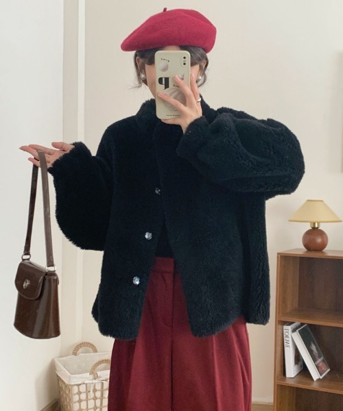 gossip!ロサンゼルス(ゴシップロサンゼルス)の「フェミニンファージャケット(ダウンジャケット/コート・レディース・ブラウン/ブラック/ライトベージュ・M)」の6枚目の写真
