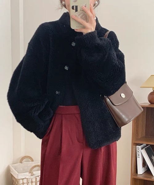 gossip!ロサンゼルス(ゴシップロサンゼルス)の「フェミニンファージャケット(ダウンジャケット/コート・レディース・ブラウン/ブラック/ライトベージュ・M)」の9枚目の写真