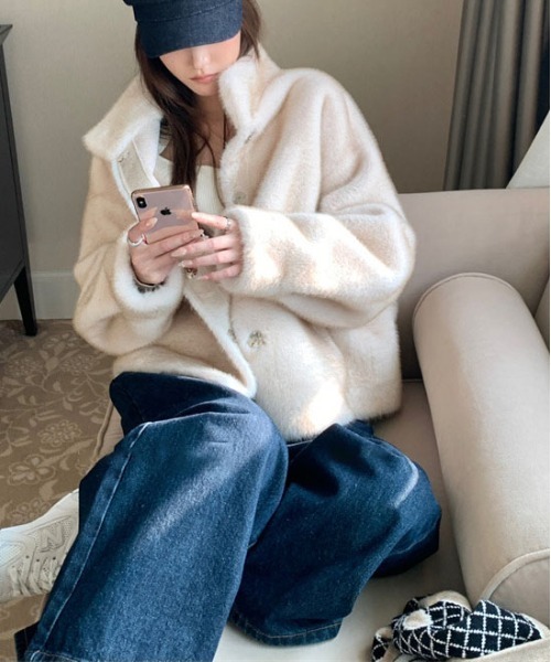 gossip!ロサンゼルス(ゴシップロサンゼルス)の「フェミニンファージャケット(ダウンジャケット/コート・レディース・ブラウン/ブラック/ライトベージュ・M)」の10枚目の写真