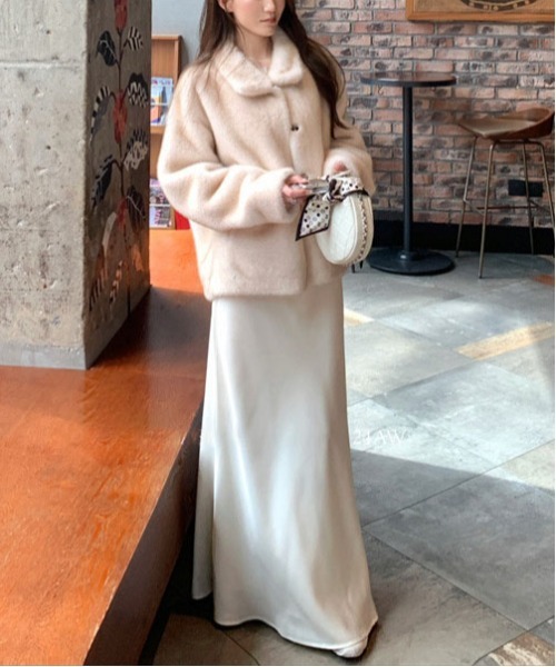gossip!ロサンゼルス(ゴシップロサンゼルス)の「フェミニンファージャケット(ダウンジャケット/コート・レディース・ブラウン/ブラック/ライトベージュ・M)」の12枚目の写真
