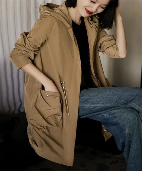 FREE STYLISTS（フリー スタイリスト）の「バックスリットフード付きロングジャケット（トレンチコート・レディース・ネイビー/カーキ・XL/S/L）」の8枚目の写真