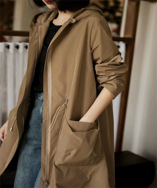 FREE STYLISTS（フリー スタイリスト）の「バックスリットフード付きロングジャケット（トレンチコート・レディース・ネイビー/カーキ・XL/S/L）」の7枚目の写真