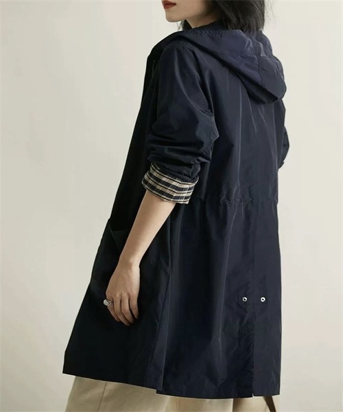 FREE STYLISTS（フリー スタイリスト）の「バックスリットフード付きロングジャケット（トレンチコート・レディース・ネイビー/カーキ・XL/S/L）」の10枚目の写真