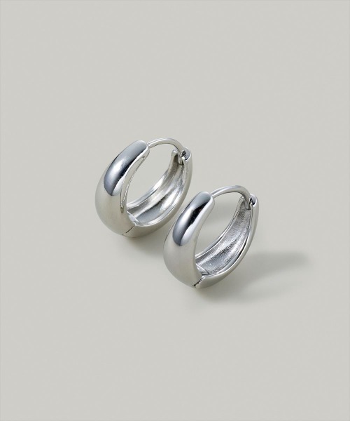 Jolie Toujours(ジョリトゥジュール)の「【汗や水に強い】〈ステンレス〉17mmフープピアス(ピアス(両耳用)・レディース・ゴールド/シルバー・FREE)」の2枚目の写真