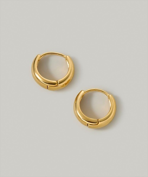 Jolie Toujours(ジョリトゥジュール)の「【汗や水に強い】〈ステンレス〉17mmフープピアス(ピアス(両耳用)・レディース・ゴールド/シルバー・FREE)」の5枚目の写真