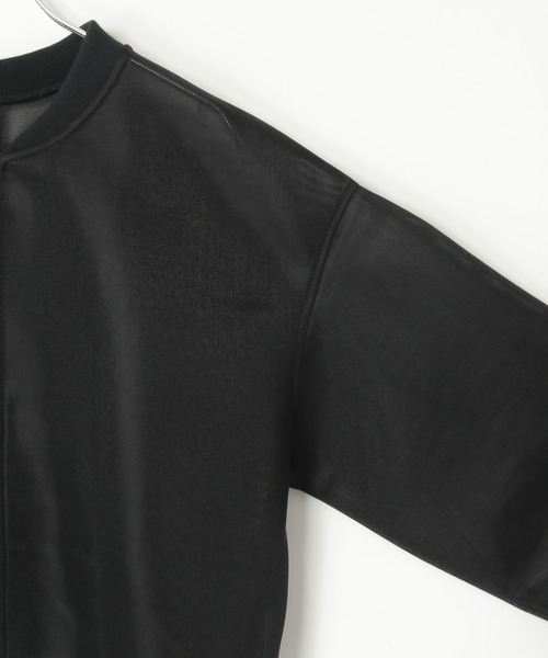 notch.（ノッチ）の「ダンボールシアーＭＡ−１（MA-1・レディース・ブラック/ライトグレー/オフホワイト/モカ/カーキ・M）」の9枚目の写真