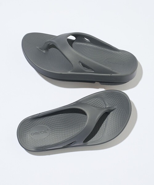FREAK'S STORE（フリークスストア）の「OOFOS/ウーフォス OOriginal/オリジナル/トングサンダル/リカバリーサンダル（サンダル・レディース・ブラック/ベージュ/グレー/ライトグレー/グリーン/サックスブルー/ピンク・8/5/6/7）」の3枚目の写真