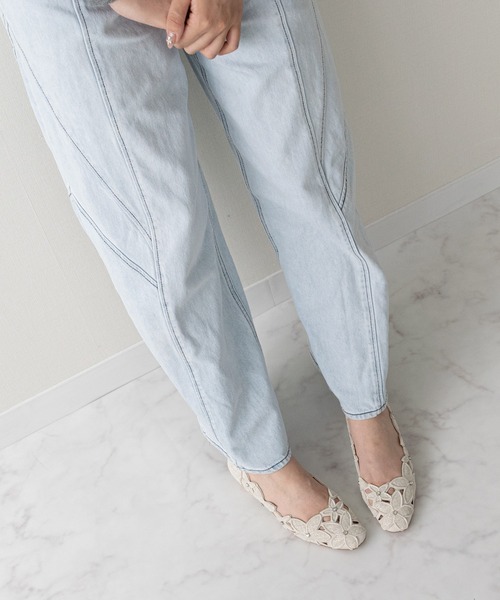 Bridget Birkin(ブリジットバーキン)の「【Bridget Birkin】フラワーカットワークラメパンプス(551032)(パンプス・レディース・アイボリー/ブラック/ブラウン・24.5/23.5/24/23/22.5)」の21枚目の写真