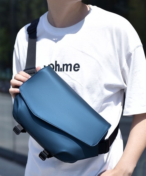 L LABEL（エルラベル）の「撥水加工ショルダーボディバッグ（ショルダーバッグ・メンズ・ブラック/ネイビー・FREE）」の15枚目の写真