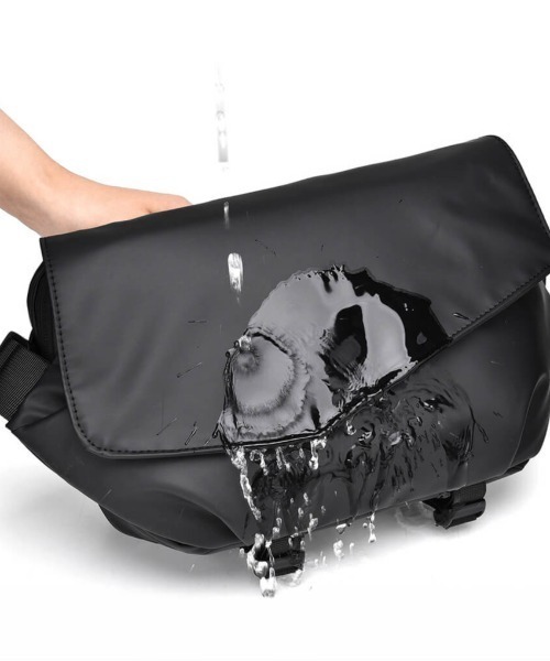 L LABEL（エルラベル）の「撥水加工ショルダーボディバッグ（ショルダーバッグ・メンズ・ブラック/ネイビー・FREE）」の18枚目の写真