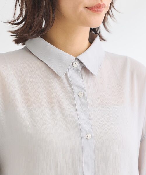 ELENCARE DUE(エレンカーレデュエ)の「・ELENCARE DUE シアービスチェ付シャツ(シャツ/ブラウス・レディース・オフホワイト/グレー/ブラック/グリーン・FREE)」の11枚目の写真
