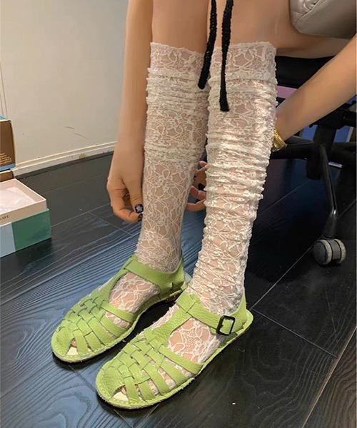 c.u.l（シーユーエル）の「フラワーレース ニーハイソックス レースソックス cula1127（ソックス/靴下・レディース・ブラック/アイボリー/ピンク/ホワイト・FREE）」の2枚目の写真