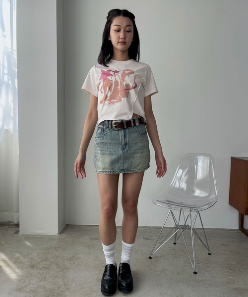 FOLLOWIN(フォロウィン)の「アシンメトリーロックプリントTシャツ(Tシャツ/カットソー・レディース・ブラック/ホワイト/ピンク・FREE)」の13枚目の写真
