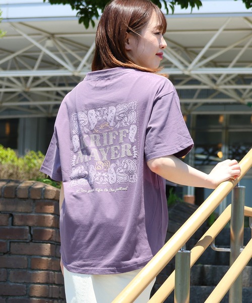KRIFF MAYER Lady's Collection(クリフメイヤーレディースコレクション)の「【綿100%】バンダナプリントゆるT(Tシャツ/カットソー・レディース・イエロー/ブラック/セージグリーン/グレー/オフホワイト/カラフル/パープル・LARGE/MEDIUM)」の5枚目の写真