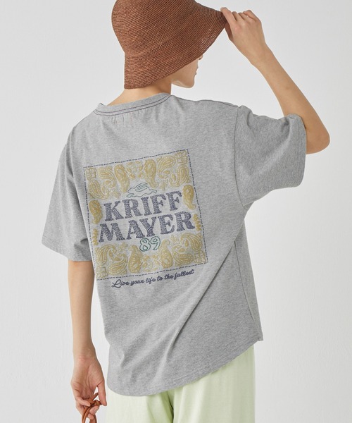 KRIFF MAYER Lady's Collection(クリフメイヤーレディースコレクション)の「【綿100%】バンダナプリントゆるT(Tシャツ/カットソー・レディース・イエロー/ブラック/セージグリーン/グレー/オフホワイト/カラフル/パープル・LARGE/MEDIUM)」の4枚目の写真