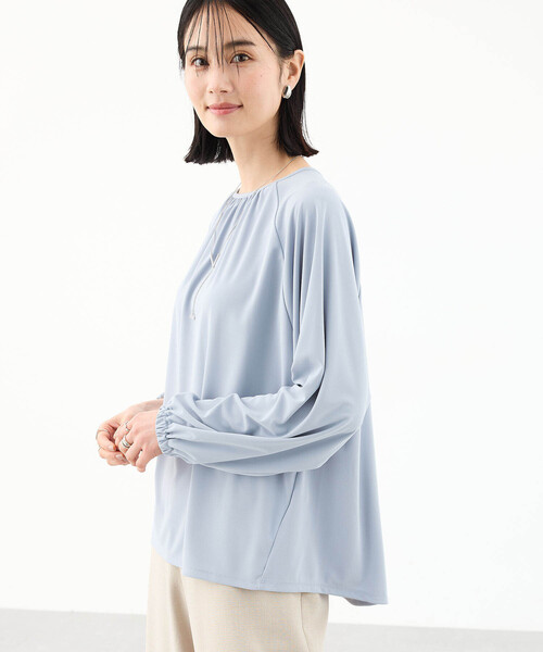 A/C DESIGN BY ALPHA CUBIC(エーシーデザインバイアルファキュービック)の「ギャザーカットソーブラウス【ストレッチ素材】(Tシャツ/カットソー・レディース・オフホワイト/ブラック/サックスブルー・M/L)」の22枚目の写真