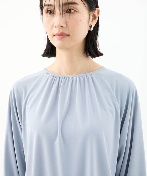 A/C DESIGN BY ALPHA CUBIC(エーシーデザインバイアルファキュービック)の「ギャザーカットソーブラウス【ストレッチ素材】(Tシャツ/カットソー・レディース・オフホワイト/ブラック/サックスブルー・M/L)」の19枚目の写真