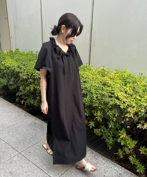 cloenc（クロエンス）の「【手洗い可】フリルリボンワンピース（ワンピース・レディース・ブラック/キャメル・02/01）」の2枚目の写真