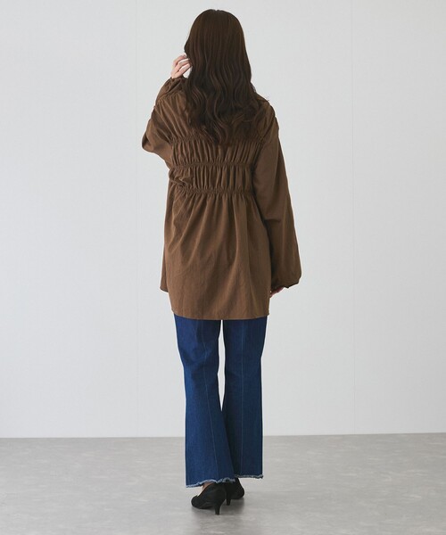Jayro(ジャイロ)の「シャーリングチュニックブラウス(シャツ/ブラウス・レディース・ブラック/ダークブラウン・M)」の8枚目の写真