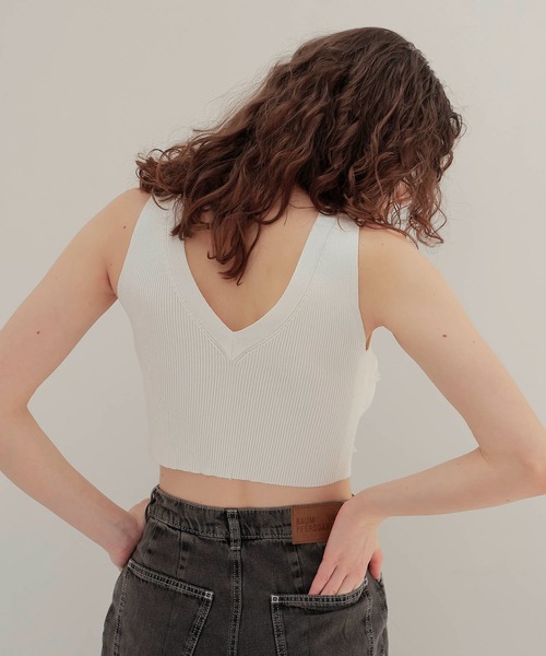 venit（ヴェニット）の「VENIT / acetate cotton flower bijou tank(アセテートコットンフラワービジュータンク)（ニット/セーター・レディース・グレー/ホワイト・38）」の14枚目の写真