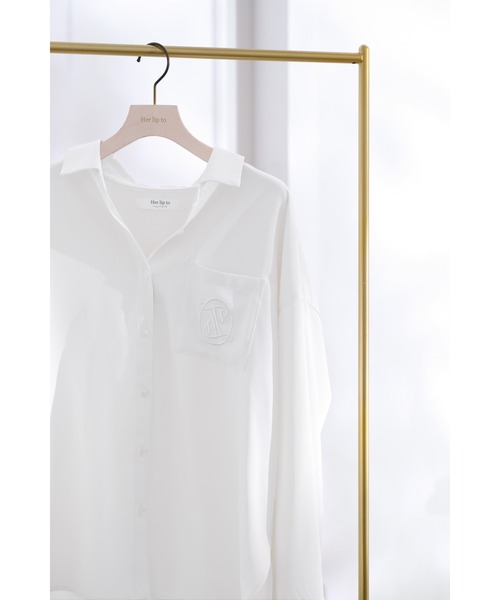 Her lip to（ハーリップトゥー）の「Comfort Oversized Shirt（シャツ/ブラウス・レディース・ホワイト/ブルー/アイボリー・FREE）」の7枚目の写真