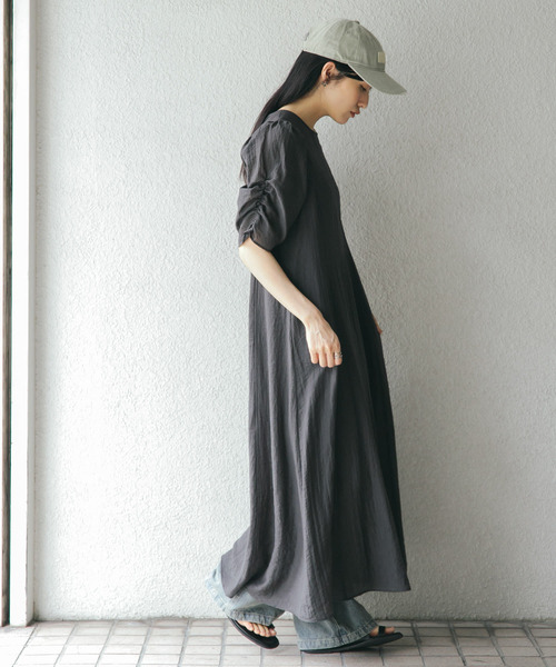 KBF(ケイビーエフ)の「ギャザースリーブフレアワンピース(ワンピース・レディース・チャコールグレー/イエロー系その他/ブラック・ONE)」の10枚目の写真