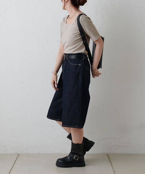 COLONY 2139（コロニートゥーワンスリーナイン）の「スクエアネックリブ半袖プルオーバー（Tシャツ/カットソー・レディース・ブラック/ホワイト/ブラウン/グレイッシュベージュ/チャコールグレー・SMALL/MEDIUM/LARGE）」の17枚目の写真