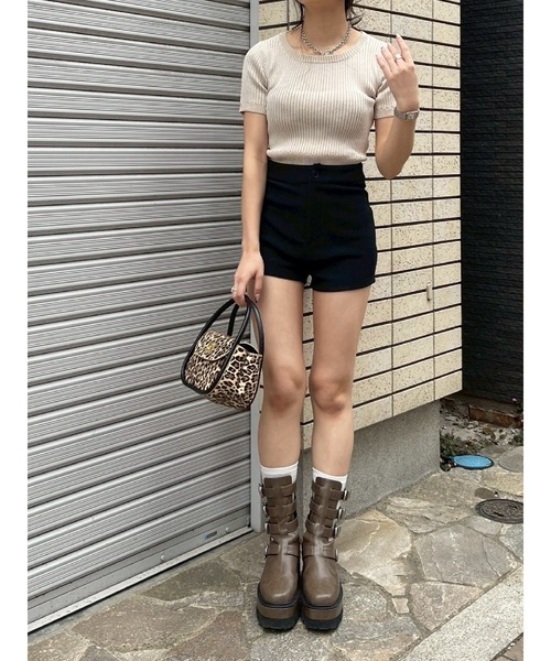 EVRIS（エヴリス）の「ハーフスリーブバックオープンリボンニットトップス（ニット/セーター・レディース・ブラック/ブルー/ピンク/ベージュ・FREE）」の10枚目の写真