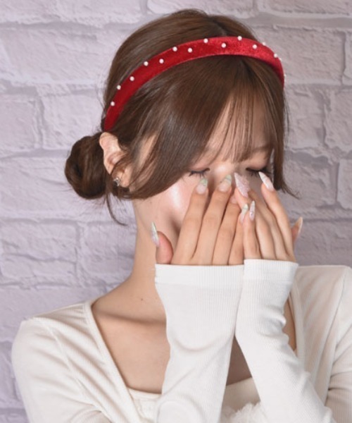 TONE SELECT GOODS（トーンセレクトグッズ）の「【float】ベロア×パール カチューシャ（カチューシャ・レディース・ワインレッド/ブラック・FREE）」の11枚目の写真