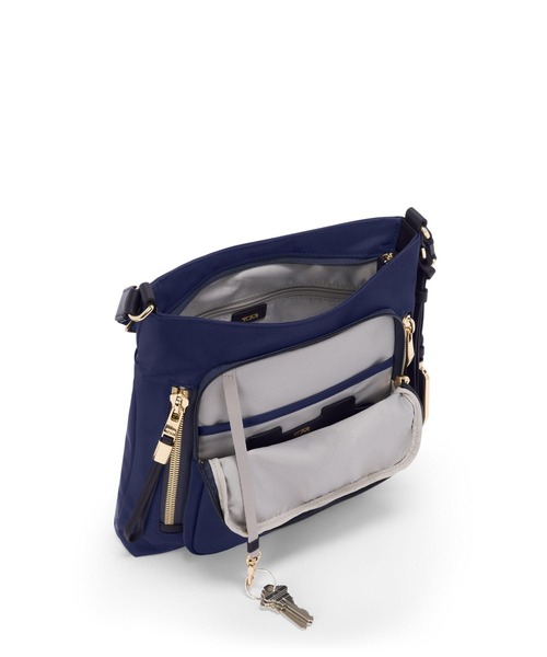 TUMI（トゥミ）の「VOYAGEUR 「テイラー」クロスボディ（ショルダーバッグ・レディース・ブラック×ゴールド/ブラウン系その他/ブラック×グレー/オートミール/インディゴブルー・FREE）」の11枚目の写真