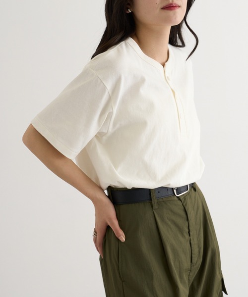 CROSS & STITCH(クロスステッチ)の「【Cross&Stitch】オープンエンド マックスウェイト ヘンリーネックTシャツ OE1120(Tシャツ/カットソー・メンズ・ホワイト/インディゴブルー/ネイビー/スミクロ/ブラック/アーミー/ナチュラル/グレー・S/M/L/XL)」の5枚目の写真