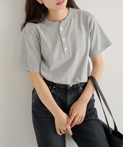 CROSS & STITCH(クロスステッチ)の「【Cross&Stitch】オープンエンド マックスウェイト ヘンリーネックTシャツ OE1120(Tシャツ/カットソー・メンズ・ホワイト/インディゴブルー/ネイビー/スミクロ/ブラック/アーミー/ナチュラル/グレー・S/M/L/XL)」の4枚目の写真