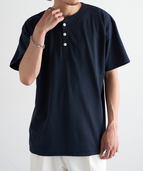 CROSS & STITCH(クロスステッチ)の「【Cross&Stitch】オープンエンド マックスウェイト ヘンリーネックTシャツ OE1120(Tシャツ/カットソー・メンズ・ホワイト/インディゴブルー/ネイビー/スミクロ/ブラック/アーミー/ナチュラル/グレー・S/M/L/XL)」の12枚目の写真