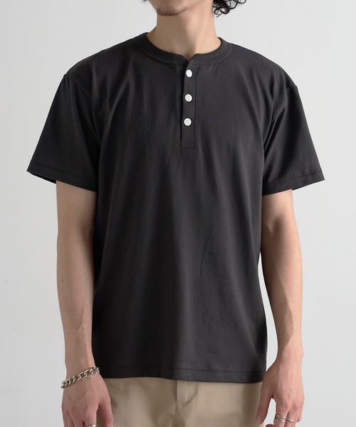 CROSS & STITCH(クロスステッチ)の「【Cross&Stitch】オープンエンド マックスウェイト ヘンリーネックTシャツ OE1120(Tシャツ/カットソー・メンズ・ホワイト/インディゴブルー/ネイビー/スミクロ/ブラック/アーミー/ナチュラル/グレー・S/M/L/XL)」の17枚目の写真