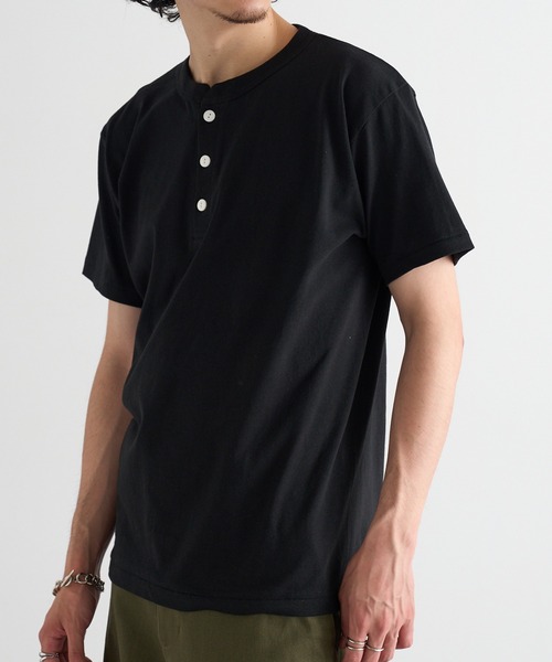 CROSS & STITCH(クロスステッチ)の「【Cross&Stitch】オープンエンド マックスウェイト ヘンリーネックTシャツ OE1120(Tシャツ/カットソー・メンズ・ホワイト/インディゴブルー/ネイビー/スミクロ/ブラック/アーミー/ナチュラル/グレー・S/M/L/XL)」の14枚目の写真