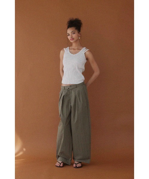 ALEXIA STAM（アリシアスタン）の「Barrel Leg Pants /ワイドタックパンツ（その他パンツ・レディース・カーキ/チャコールグレー・S/M）」の2枚目の写真